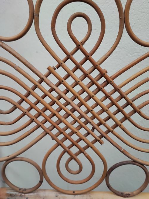 A DECORATIVE 3 FOLD BAMBOO SCREEN - ADDITIONAL PHOTO 4