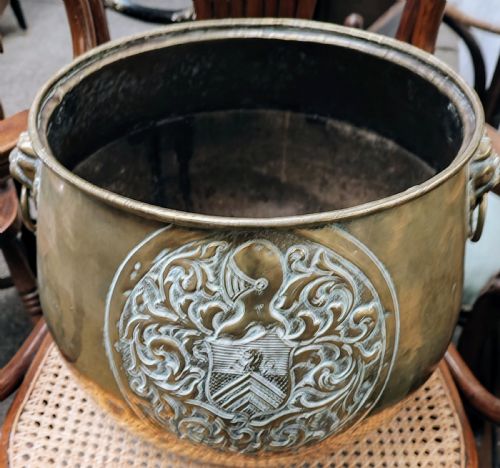 ANTIQUE LARGE BRASS ARMORIAL JARDINIERE - ADDITIONAL PHOTO 1