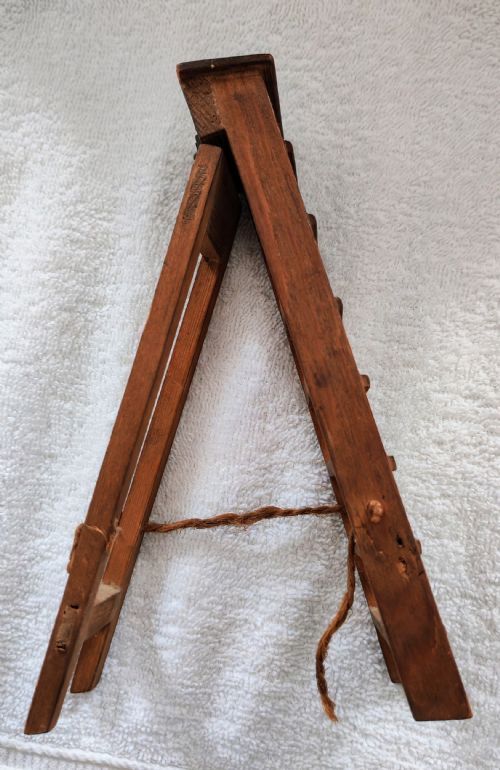 ANTIQUE SET OF MINIATURE PINE STEP LADDERS - ADDITIONAL PHOTO 8