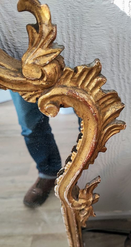 ANTIQUE ITALIAN CARVED GILTWOOD MIRROR - ADDITIONAL PHOTO 2