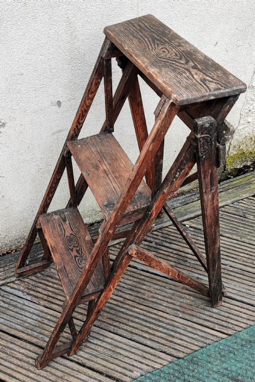 ANTIQUE SET OS PANTRY OR HOUSEHOLD STEPS - ADDITIONAL PHOTO 1
