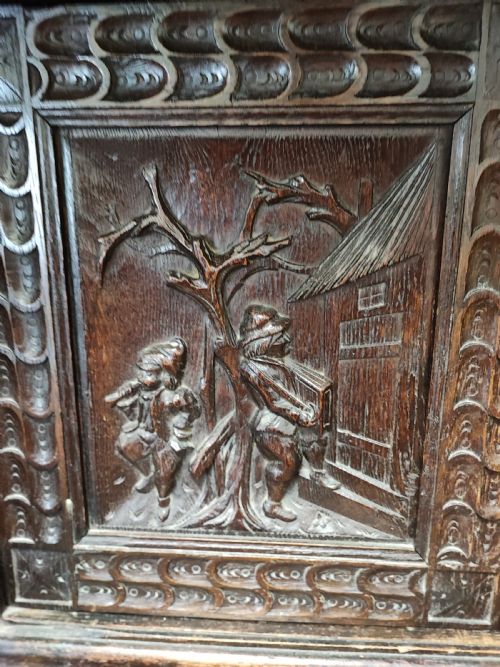 19C CARVED OAK 4 DOOR CUPBOARD - ADDITIONAL PHOTO 3