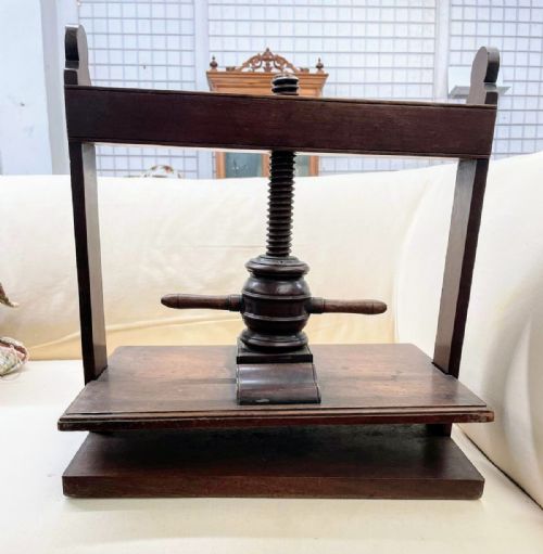 georgian mahogany book press - CATEGORY: ANTIQUE MISCELLANEOUS - DATED GEORGIAN