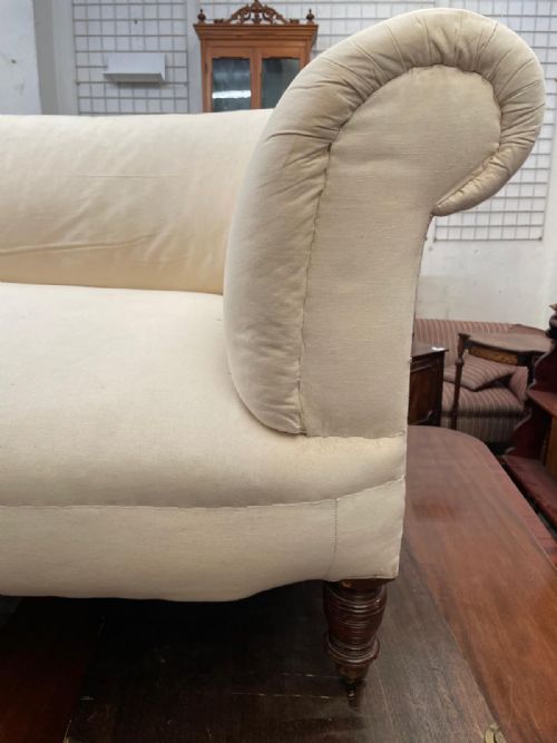 VICTORIAN 2 SEATER CHESTERFIELD SOFA - ADDITIONAL PHOTO 6