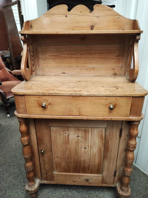 SMALL REGENCY PINE SIDE CABINET OR CHIFFONIER - ADDITIONAL PHOTO 1