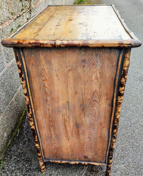 AN UNUSUAL TIGER BAMBOO AND PINESMALL CHEST OF DRAWERS - ADDITIONAL PHOTO 7