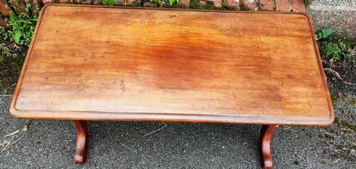 A VICTORIAN MAHOGANY STRETCHER COFFEE TABLE - ADDITIONAL PHOTO 2