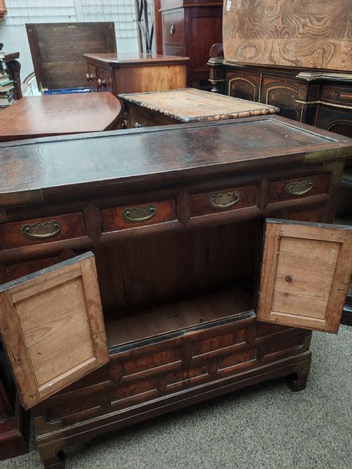 ANTIQUE KOREAN BURR ELM AND BRASS SIDE CABINET - ADDITIONAL PHOTO 4