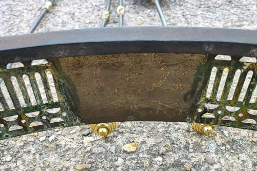 A SUPERB ANTIQUE SERPENTINE FENDER AND A SET OF 3 BRASS AND IRON FIRE IRONS - ADDITIONAL PHOTO 9