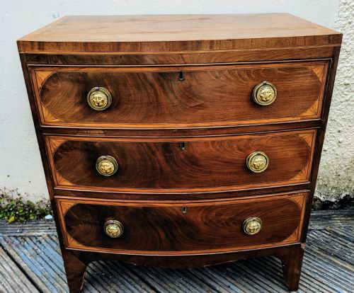 REGENCY MAHOGANY INLAID BOW FRONT CHEST OF DRAWERS - ADDITIONAL PHOTO 5