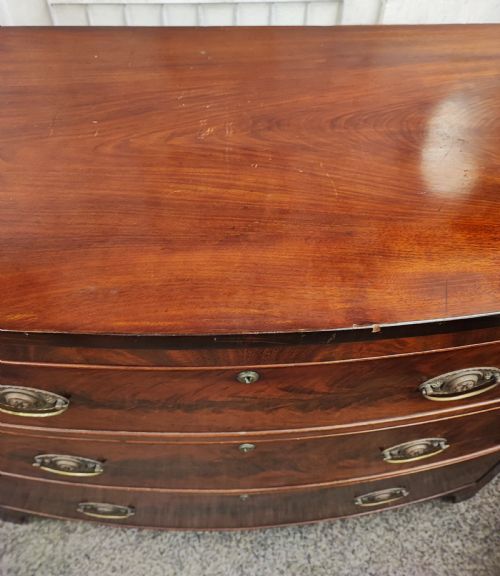 ANTIQUE MAHOGANY BOW FRONT CHEST OF DRAWERS - ADDITIONAL PHOTO 3