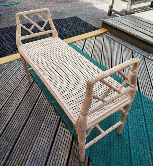 A WINDOW SEATIN SIMULATED BAMBOO - ADDITIONAL PHOTO 4