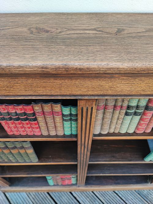 A FINE EDWARDIAN OAK OPEN BOOKCASE - ADDITIONAL PHOTO 2