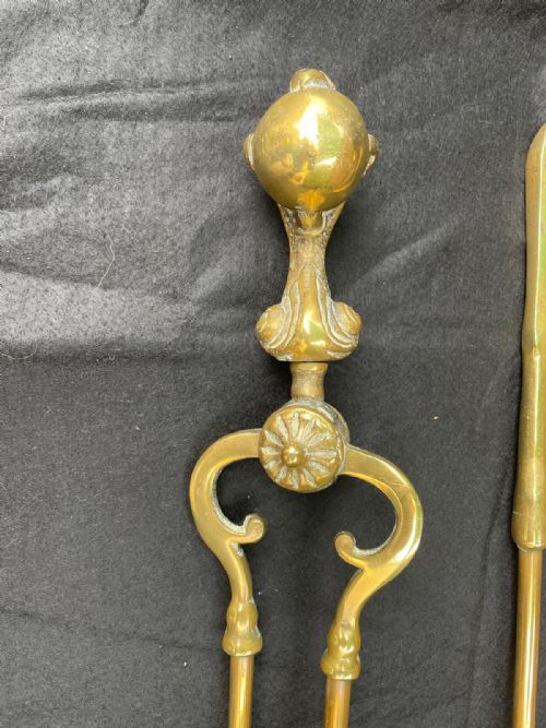ANTIQUE SET OF BRASS FIRE IRONS - ADDITIONAL PHOTO 2