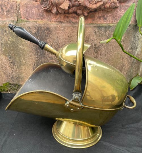 SUPERB ANTIQUE BRASS COAL SCUTTLE AND SHOVEL - ADDITIONAL PHOTO 3
