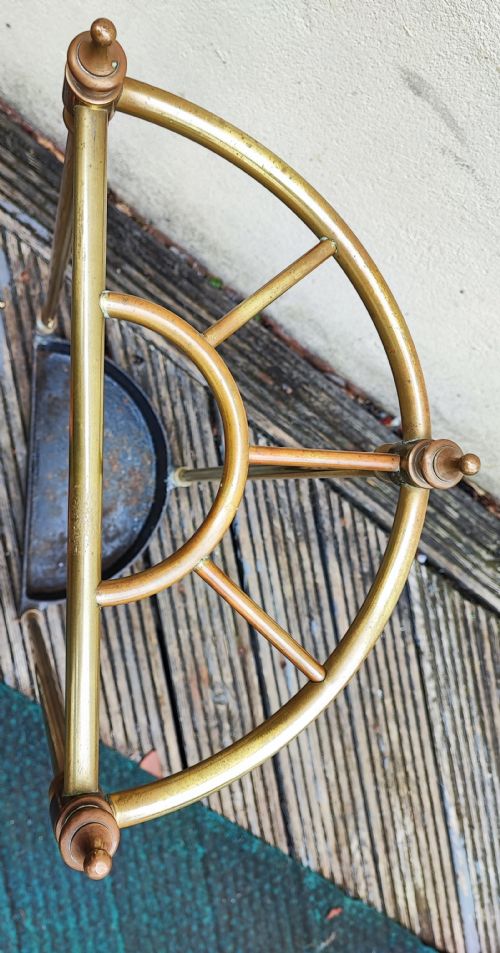 VICTORIAN BRASS AND IRON FIVE SECTION STICK OR UMBRELLA STAND - ADDITIONAL PHOTO 4
