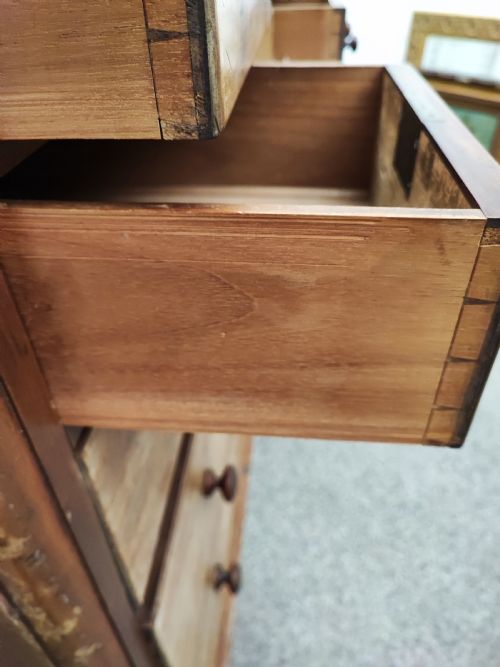 A LARGE AND UNUSUAL VICTORIAN MAHOGANY CHEST OF DRAWERS - ADDITIONAL PHOTO 1