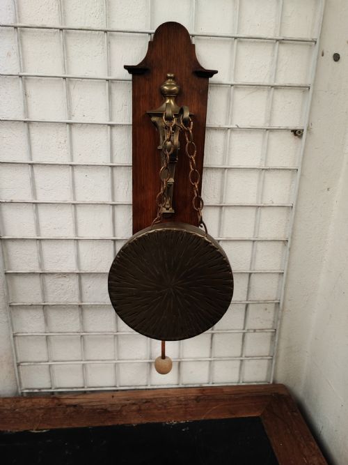 ANTIQUE OAK AND BRASS DINNER GONG - ADDITIONAL PHOTO 4