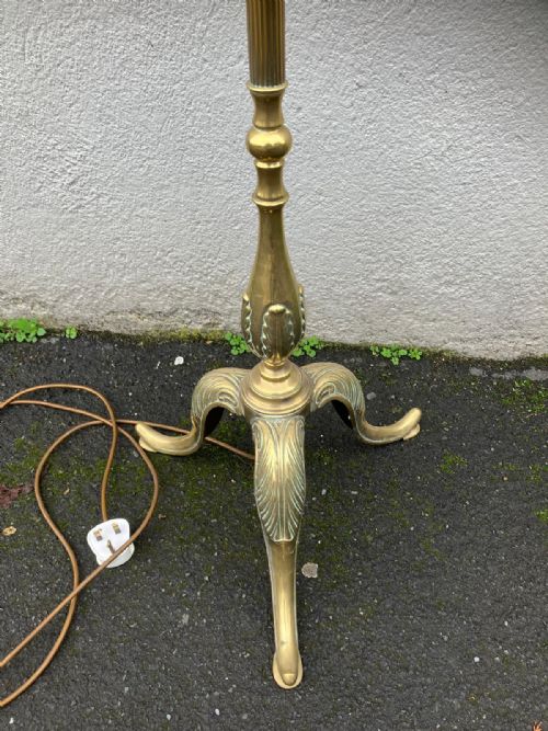 STYLISH BRASS STANDARD LAMP - ADDITIONAL PHOTO 2