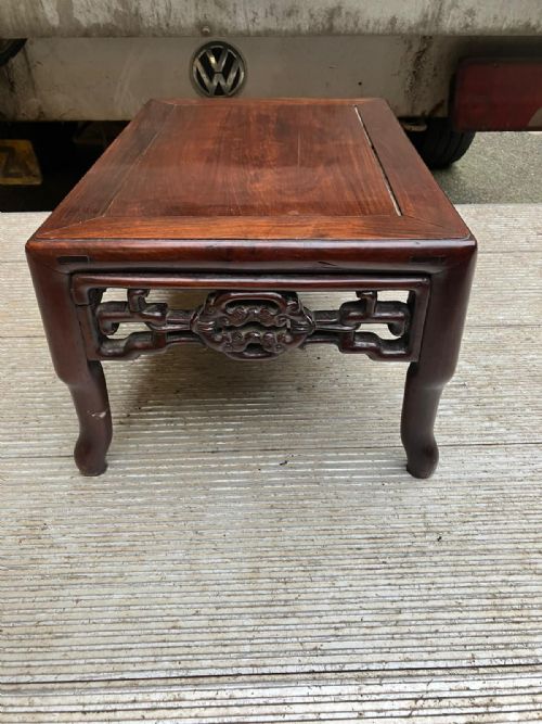 SUPERB ANTIQUE SMALL CHINESE LOW TABLE - ADDITIONAL PHOTO 3
