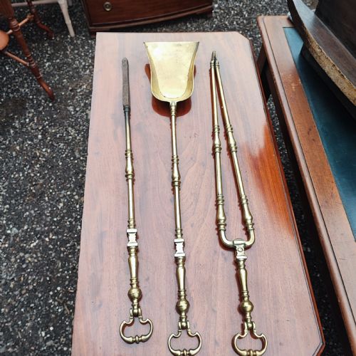 SUPERB SET OF BRASS FIRE IRONS - ADDITIONAL PHOTO 3