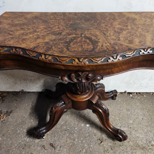 SUPERB BURR WALNUT SHAPED CARD TABLE - ADDITIONAL PHOTO 5