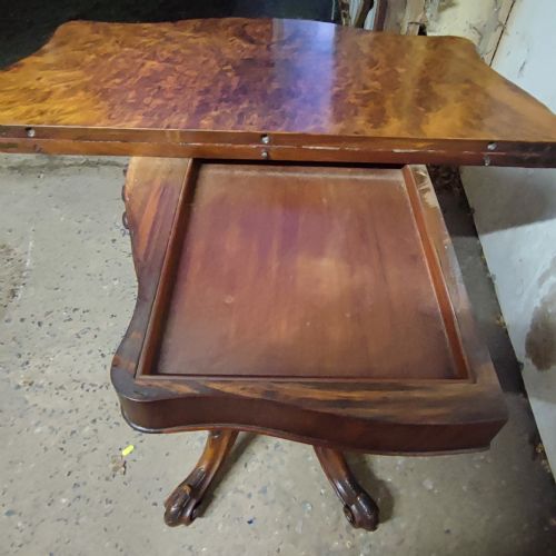 SUPERB BURR WALNUT SHAPED CARD TABLE - ADDITIONAL PHOTO 7