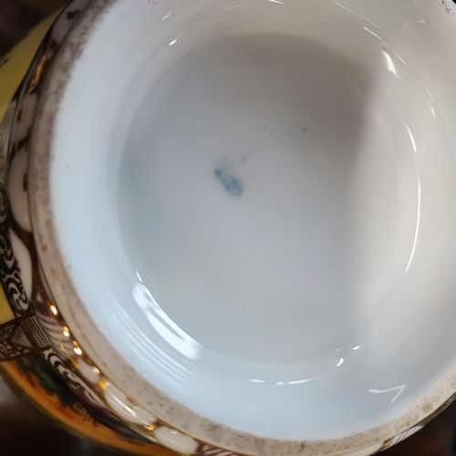 SUPERB PAIR OF DRESDEN VASES - ADDITIONAL PHOTO 9