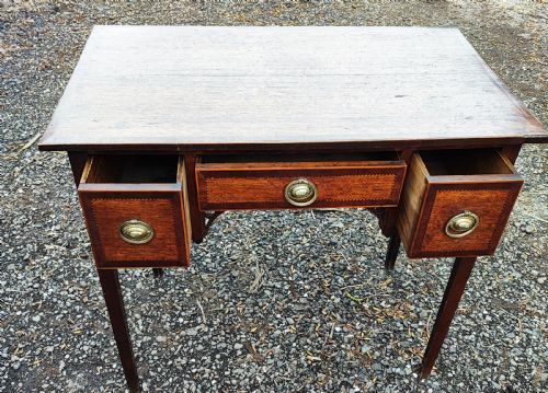 GEORGIAN OAK LOWBOY SIDE TABLE - ADDITIONAL PHOTO 2