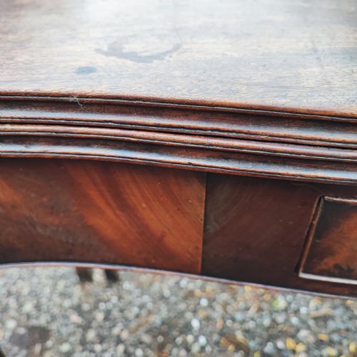 FINE GEORGIAN SERPENTINE MAHOGANY TEA TABLE - ADDITIONAL PHOTO 6