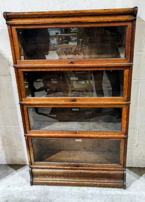 A GLOBE WERNICK FOUR SECTIONAL OAK BOOK CASE - ADDITIONAL PHOTO 5