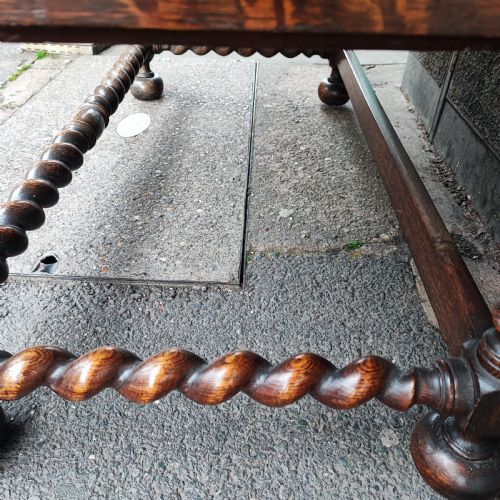 A FINE JACOBEAN STYLE OAK BUREAU - ADDITIONAL PHOTO 1