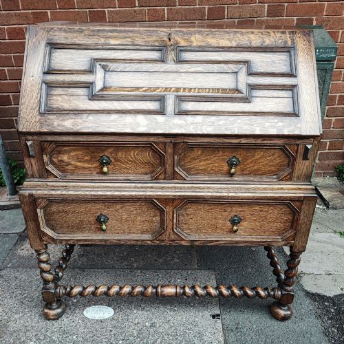 A FINE JACOBEAN STYLE OAK BUREAU - ADDITIONAL PHOTO 6