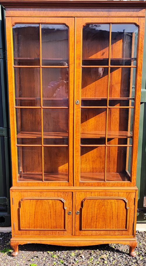 SUPERB ANTIQUE WALNUT DISPLAY CABINET - ADDITIONAL PHOTO 1