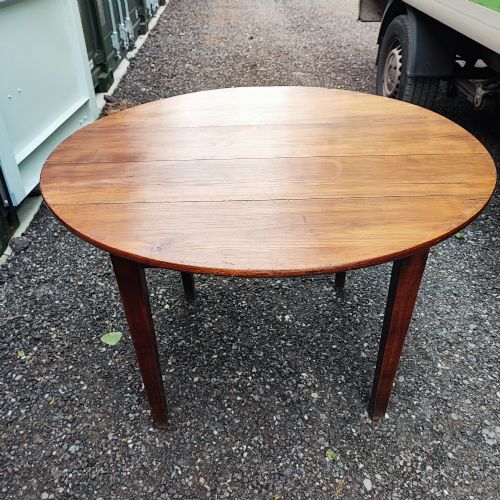 antique french fruit wood small dining table - CATEGORY: ANTIQUE TABLES - DATED 19TH CENTURY
