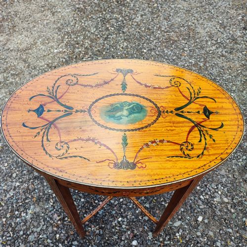 SUPERB PAINTED SATIN WOOD SIDE OCCASIONAL TABLE - ADDITIONAL PHOTO 1