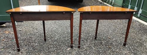 A PAIR OF GEORGIAN DEMI LUNE MAHOGANY CONSOLE TABLES - ADDITIONAL PHOTO 1