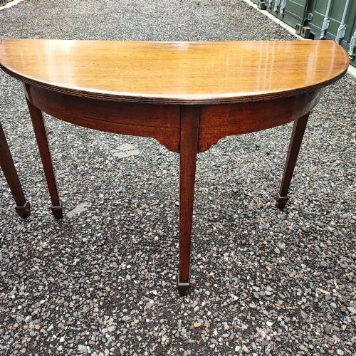 A PAIR OF GEORGIAN DEMI LUNE MAHOGANY CONSOLE TABLES - ADDITIONAL PHOTO 4
