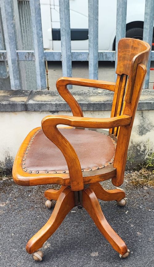 A QUALITY ANTIQUE MAHOGANY DESK CHAIR BY LONDON MAKER - ADDITIONAL PHOTO 3