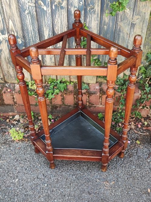 UNUSUAL VICTORIAN MAHOGANY CORNER STICK AND UMBRELLA STAND - ADDITIONAL PHOTO 4