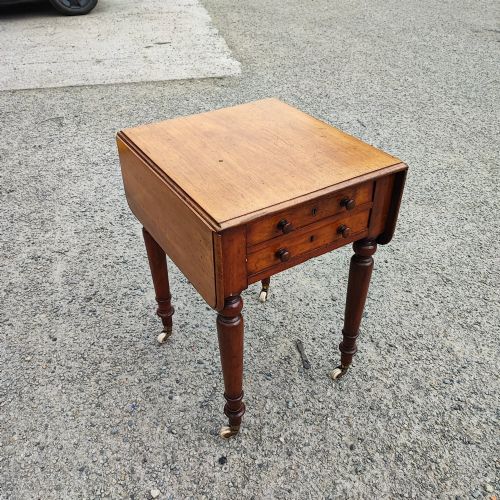 QUALITY MAHOGANY PEMBROKE LAMP TABLE - ADDITIONAL PHOTO 7