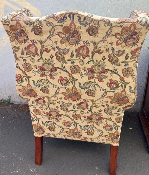 FINE ANTIQUE MAHOGANY BALL AND CLAW WING CHAIR - ADDITIONAL PHOTO 4