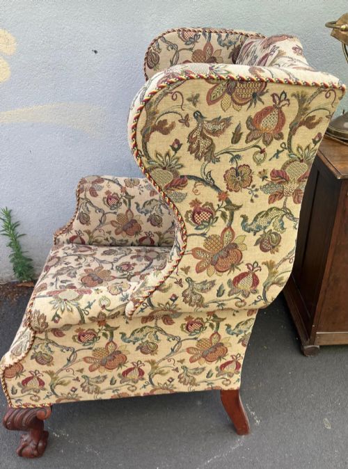 FINE ANTIQUE MAHOGANY BALL AND CLAW WING CHAIR - ADDITIONAL PHOTO 5