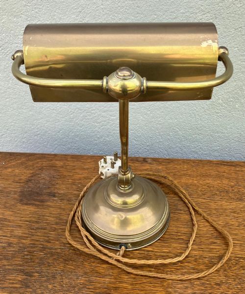 FINE ANTIQUE BRASS DESK LAMP - ADDITIONAL PHOTO 3
