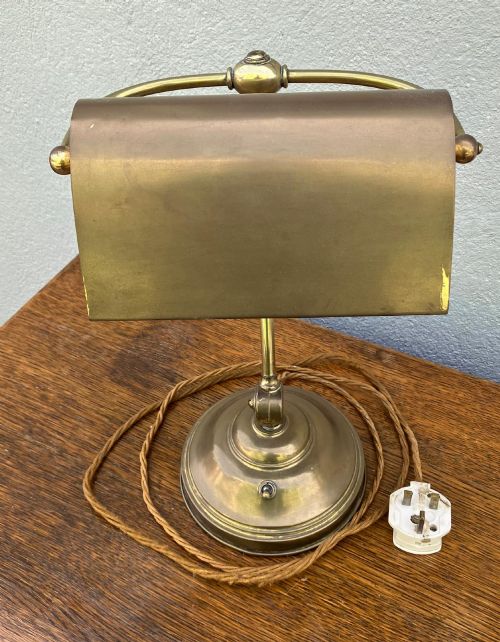 FINE ANTIQUE BRASS DESK LAMP - ADDITIONAL PHOTO 5