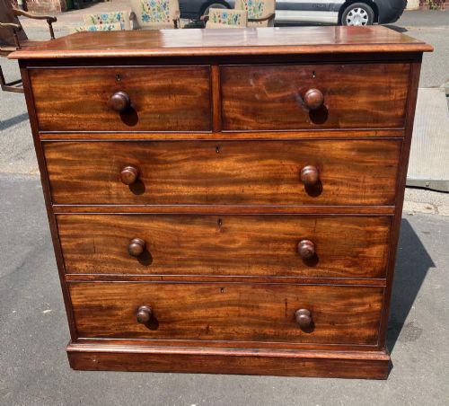 Fine Victorian Mahogany Flame Mahogany Chest of Drawers
