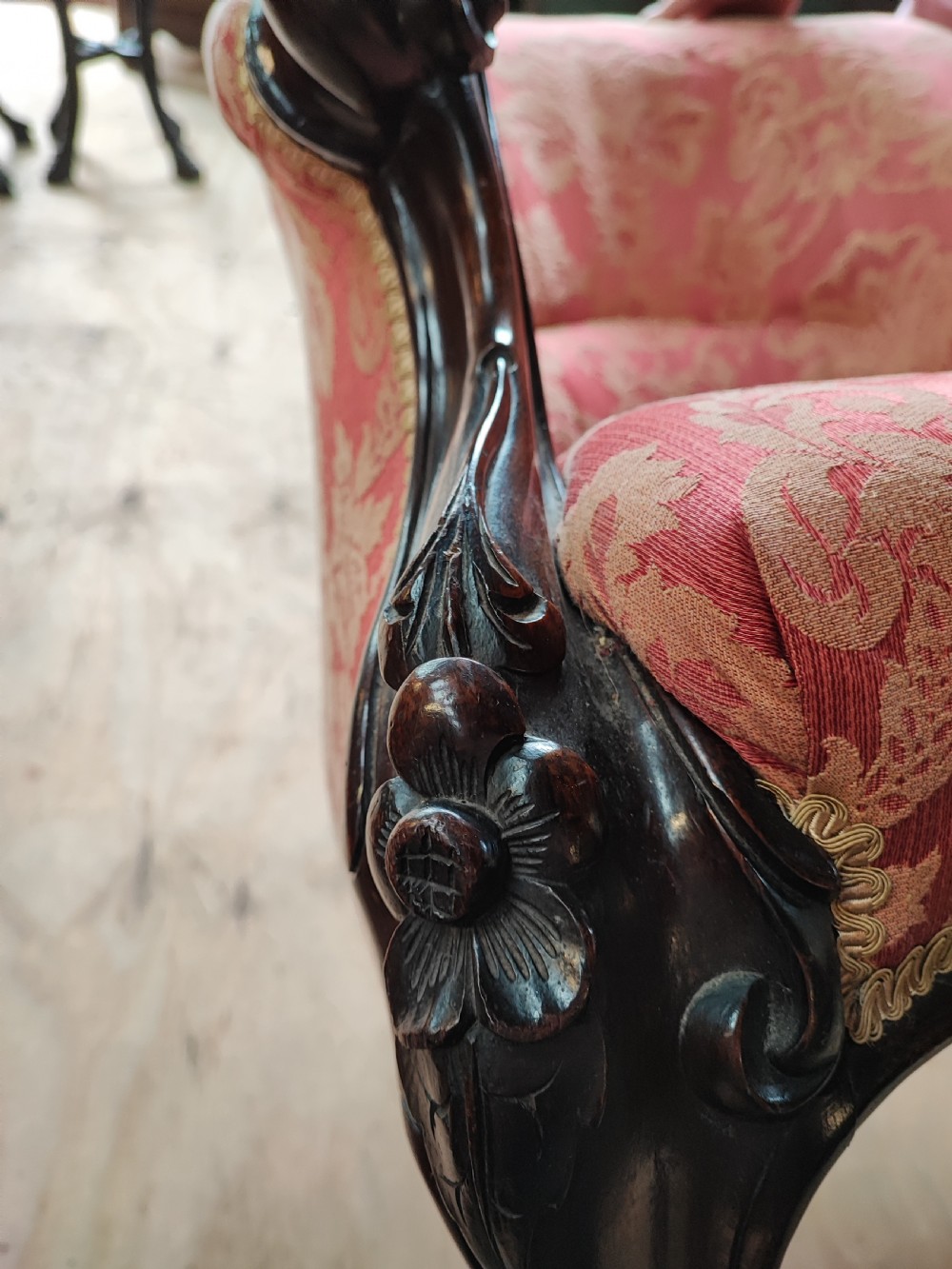 Fine Victorian rosewood armchair. View II