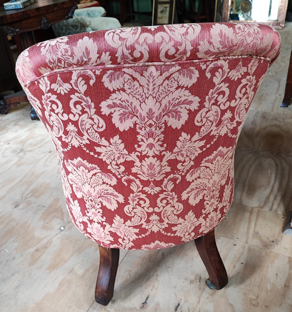 Fine Victorian rosewood armchair. View IV