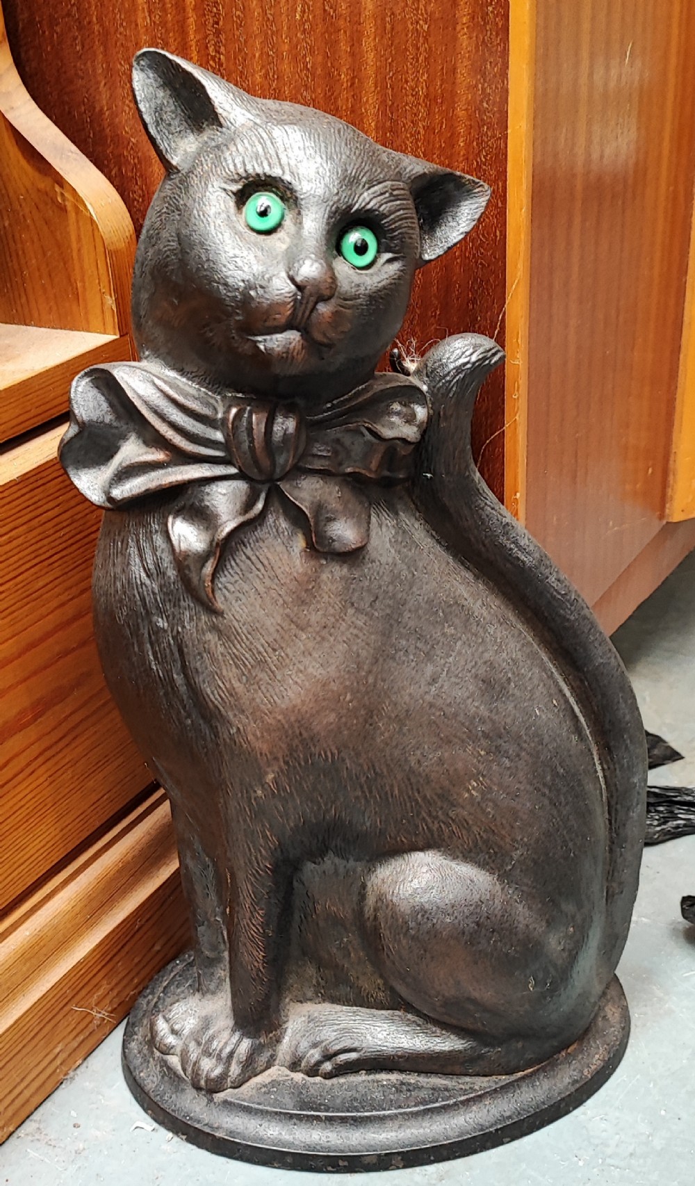 Antique cast iron cat,for fireplace or door stop.