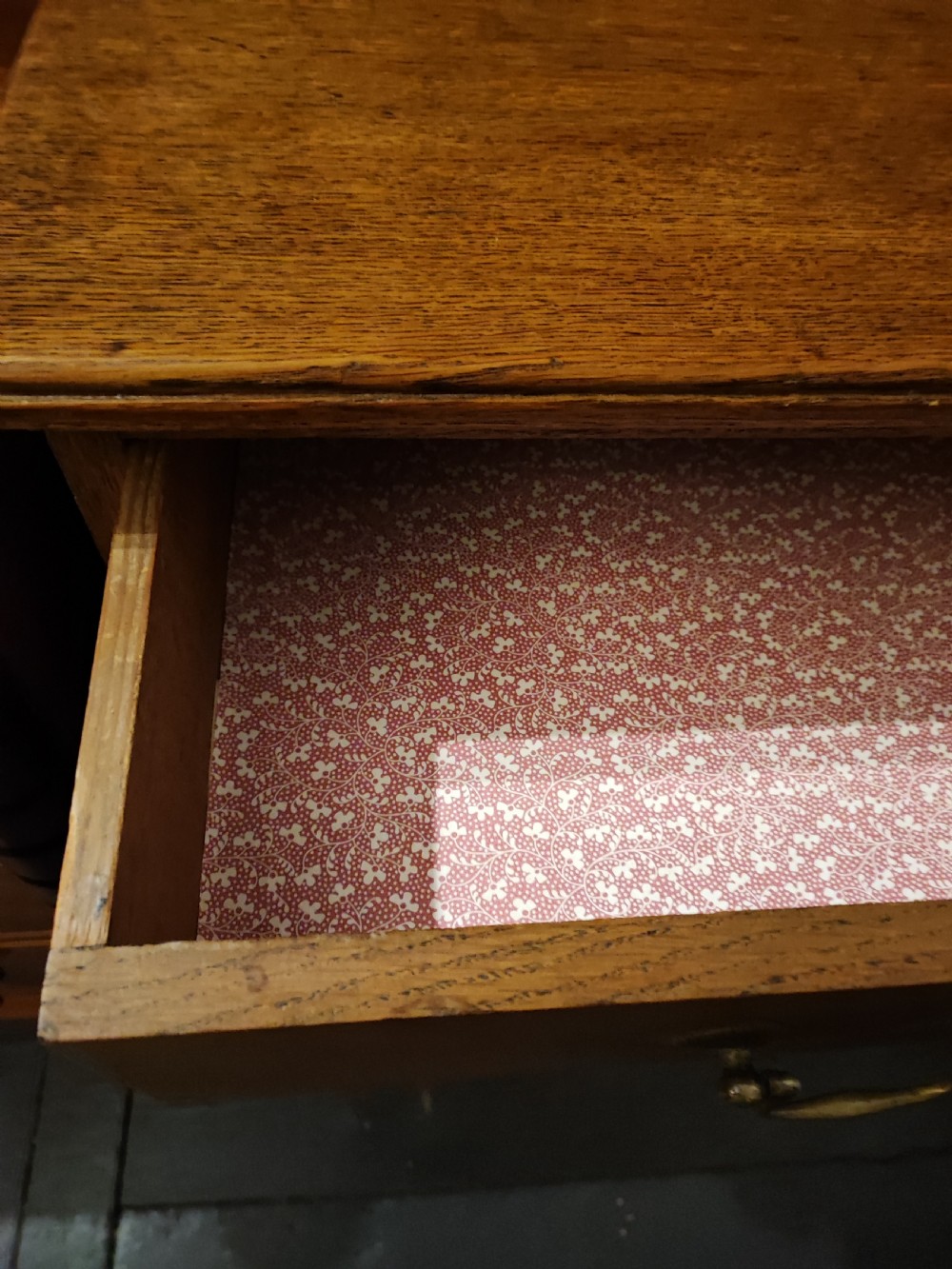 Antique small oak chest of drawers. View III